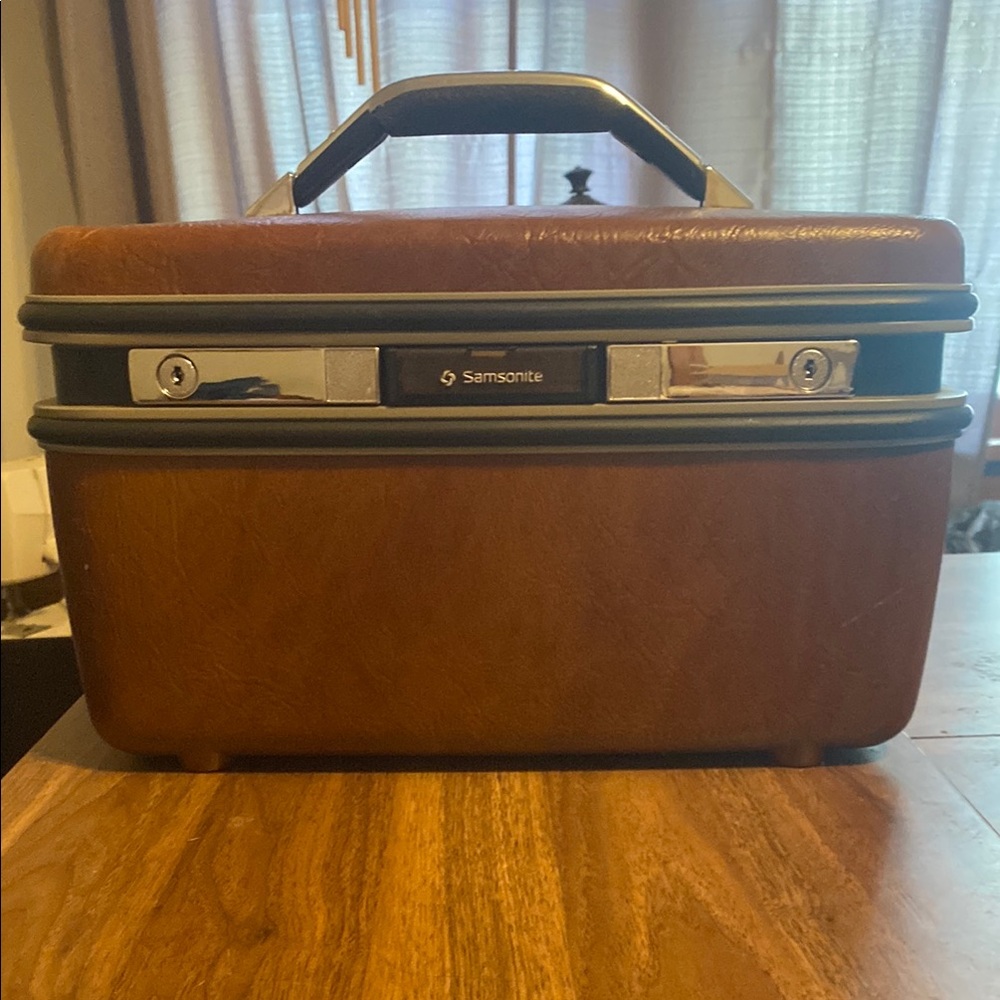 Vintage Samsonite Brown Travel Case